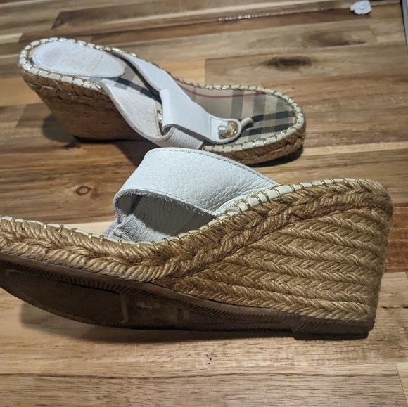 Burberry Nova Check Pattern Leather Espadrilles - Picture 2 of 10